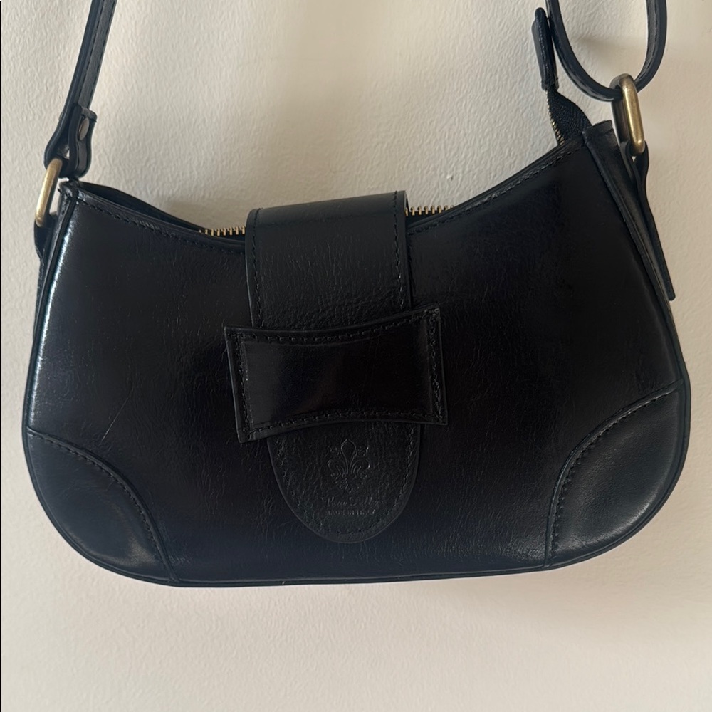 Authentic Italy (Rome) Leather Bag - Picture 2 of 7